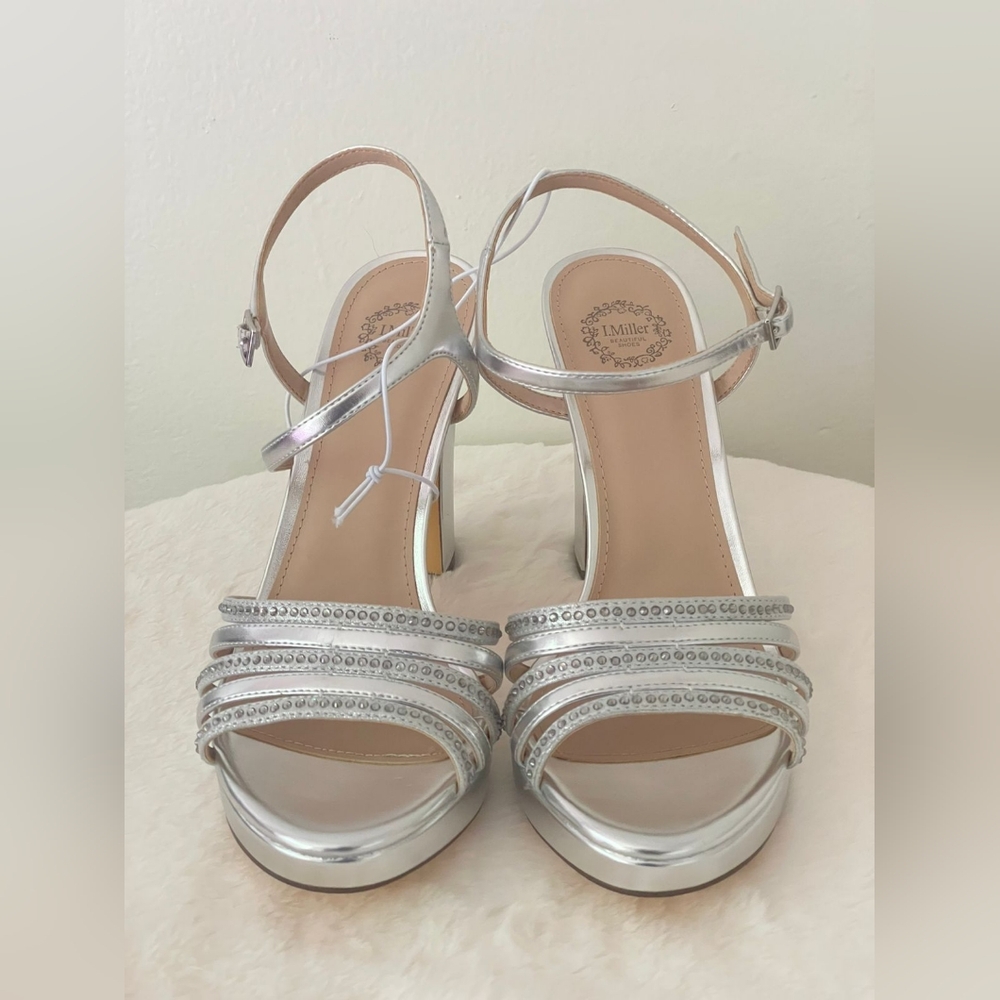 I.Miller Sophisticated Silver High Heel Sandals - Picture 2 of 10
